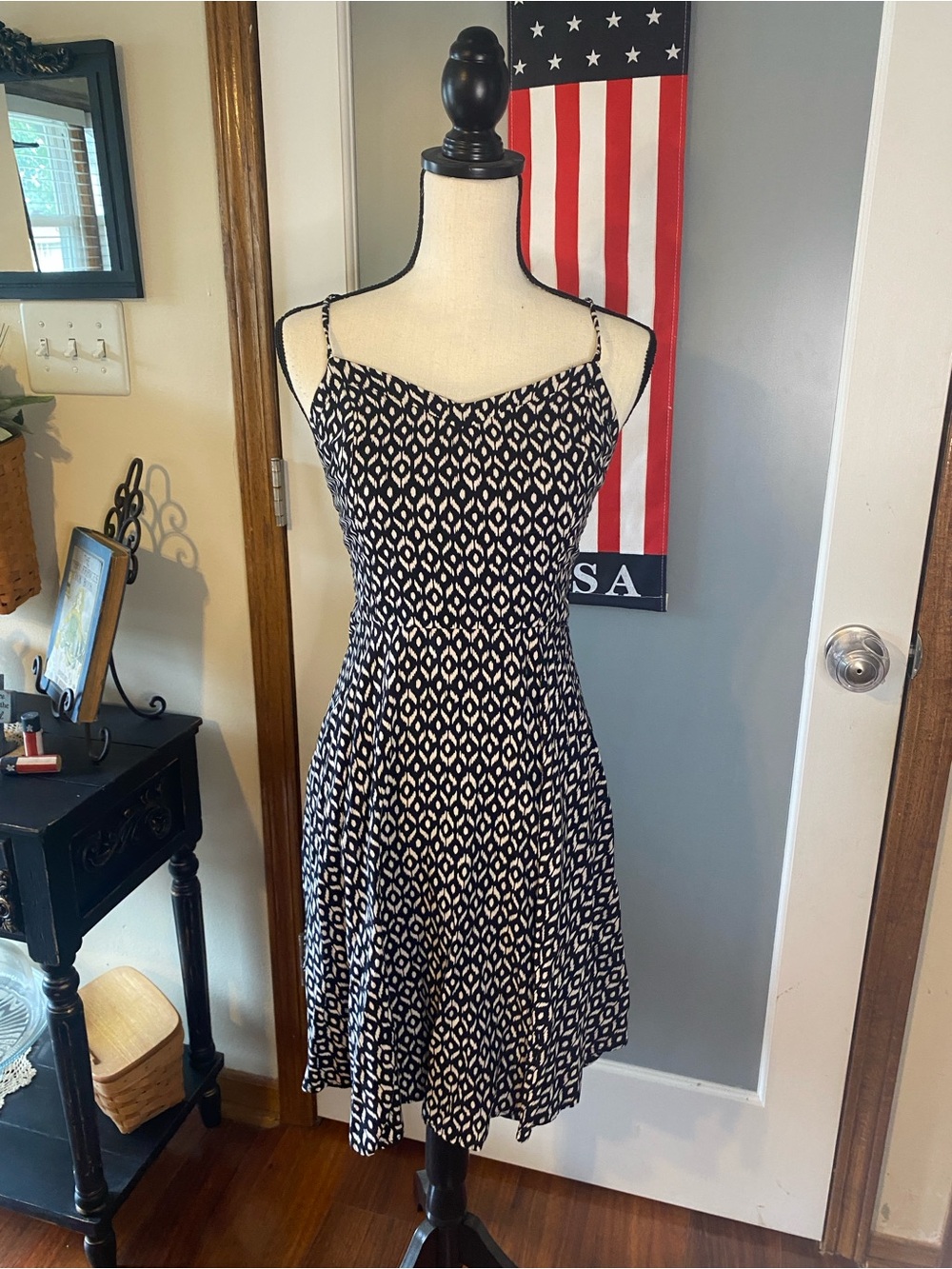 Old Navy Black and White Printed Spaghetti Strap Midi Dress